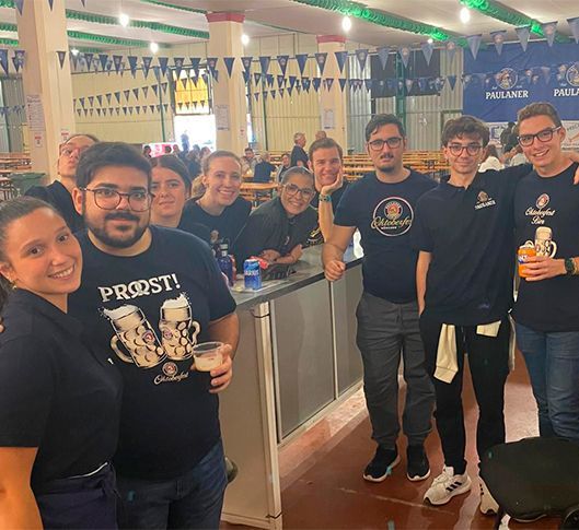 Grupo joven - Feria de la cerveza